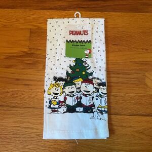 New Peanuts Holiday Kitchen / Tea Towel Charlie Brown Snoopy Christmas  Gift